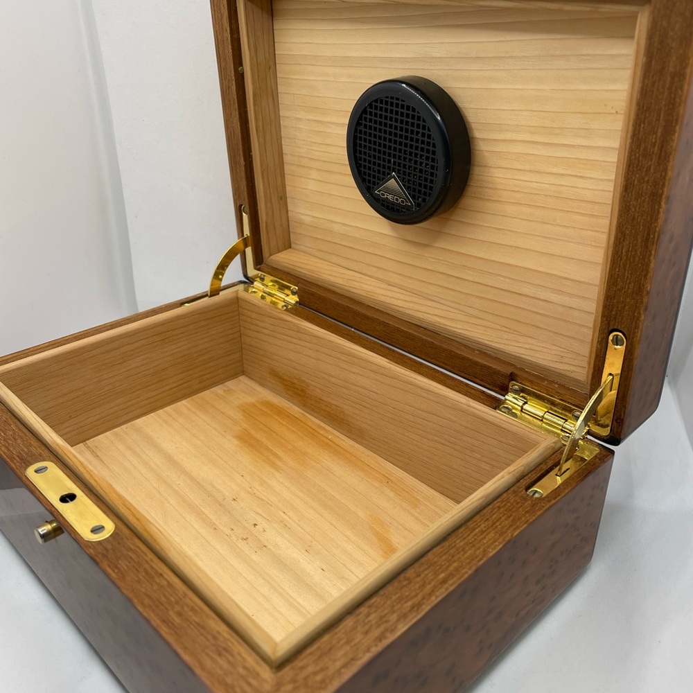 Cigar Humidor - Picture 3 of 4